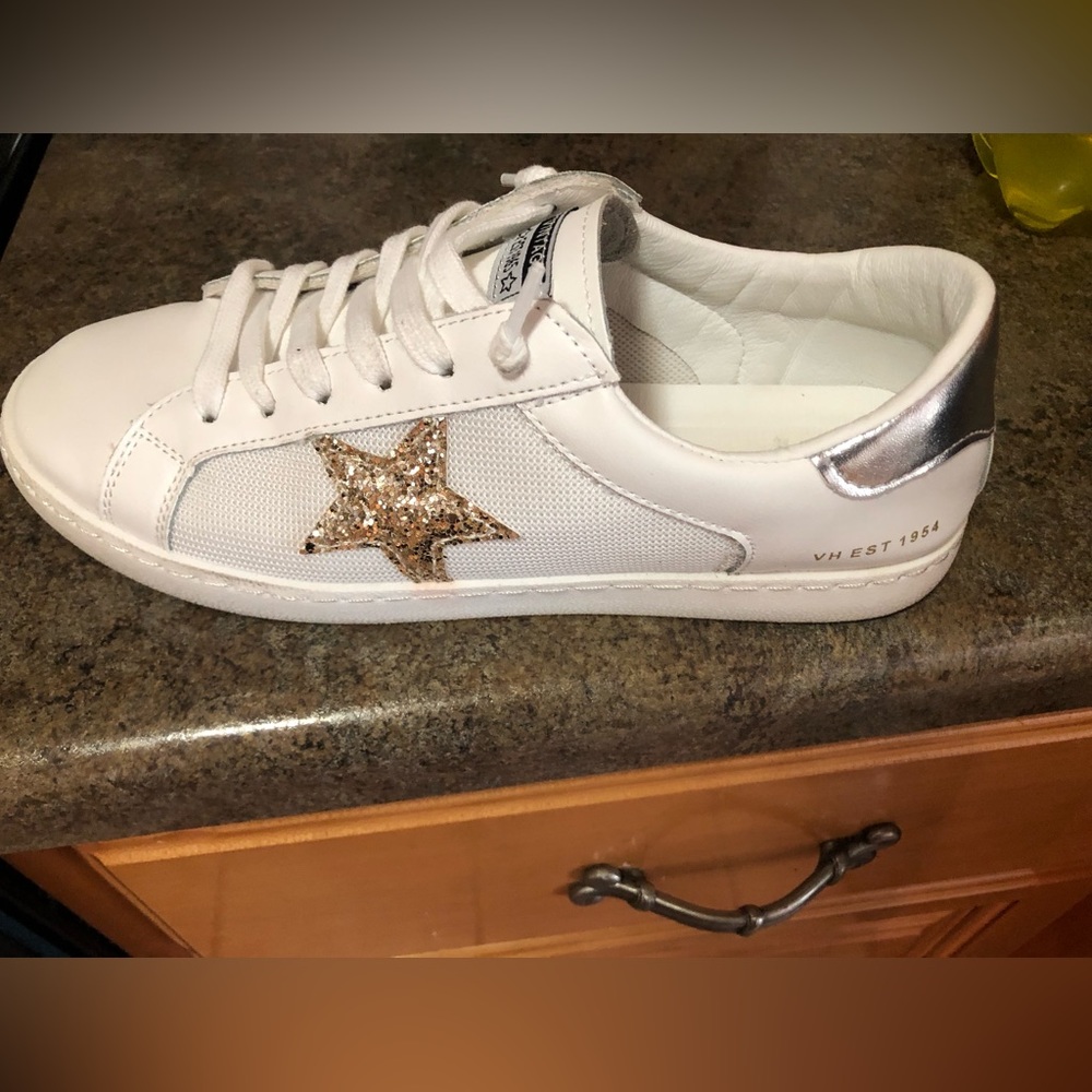 Vintage Havana sneaker size 9